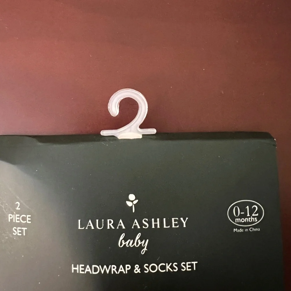 NWT Laura Ashley Christmas 2 Piece Set (Head Wrap & Socks) - 0-12 months